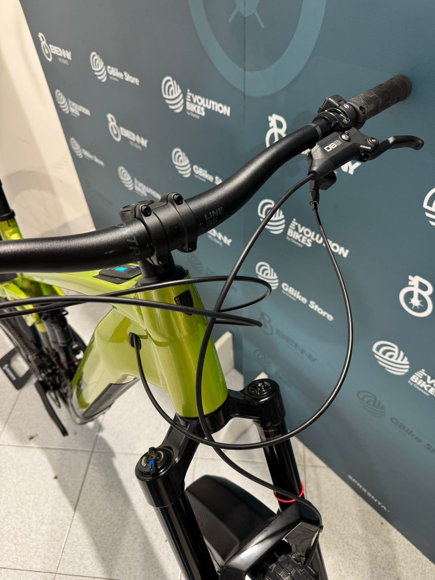 Trek Szyna + 8 cięć XL 2025 - Test demonstracyjny