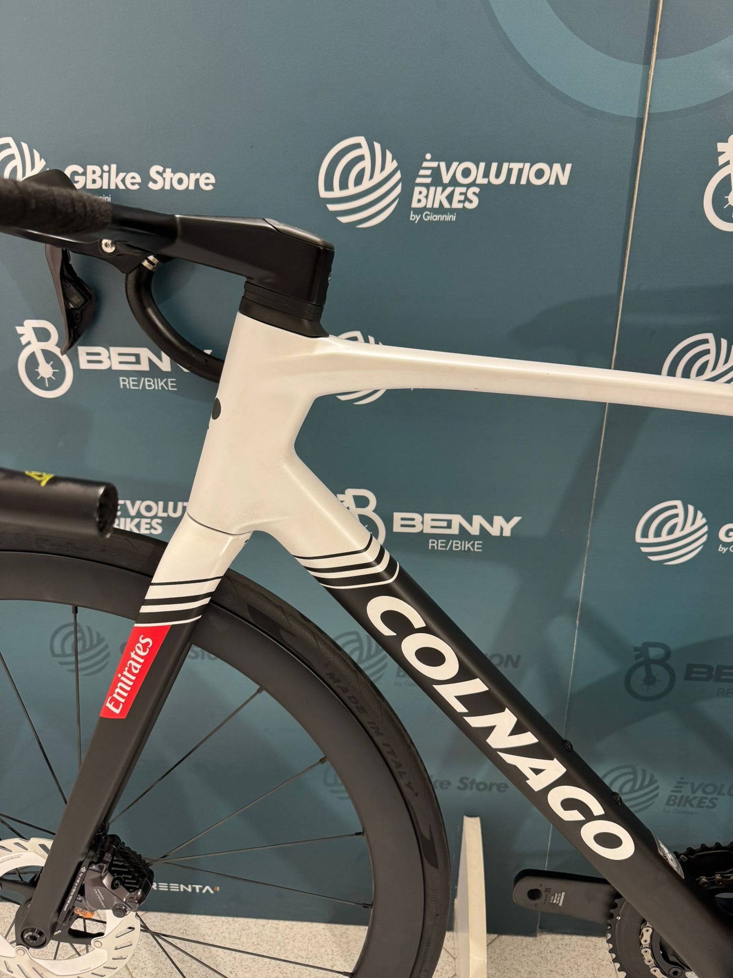 Colnago V5RS Ultegra Di2 R8170 SC45 Taille 510 - Démo