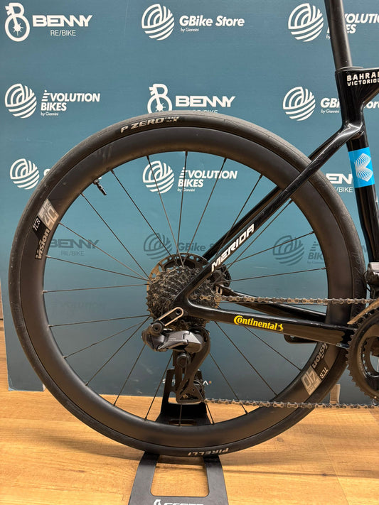 Escultura Mérida Bahréin Tamaño Victorioso M - Usado