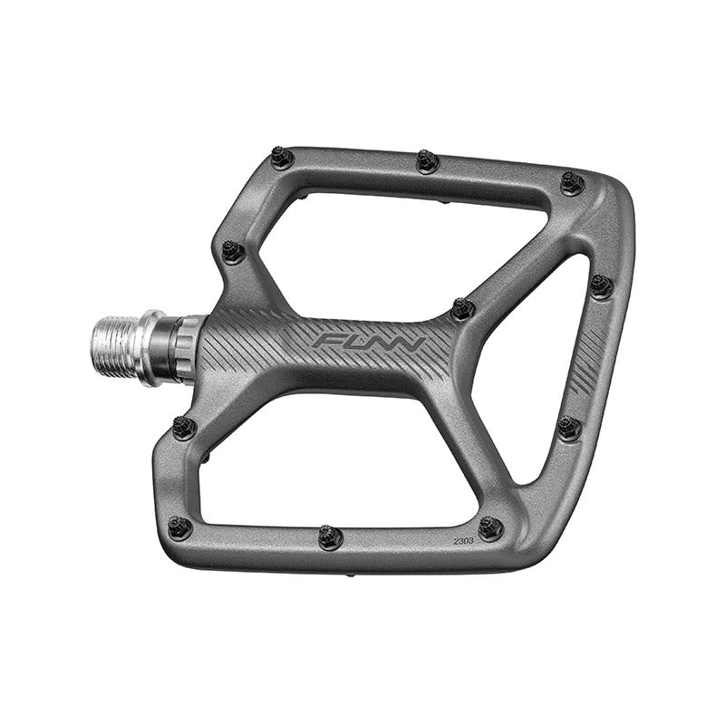 PYTHON Pedals in Gray Aluminum 100x110x10.5mm