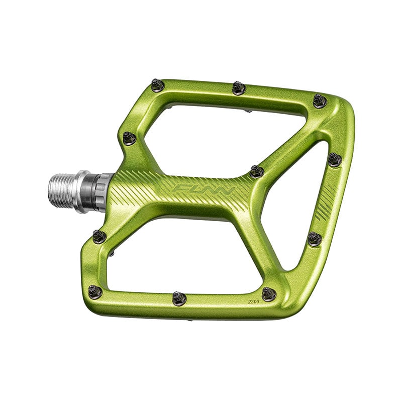 PYTHON Pedals in Green Aluminum 100x110x10.5mm