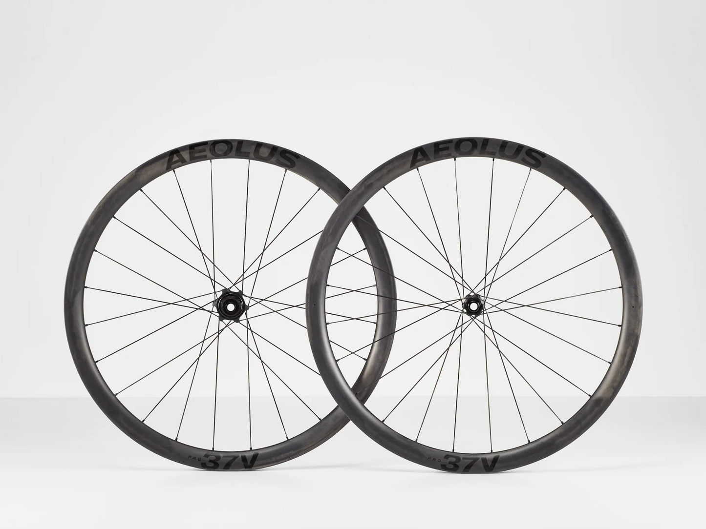 Bontrager aeolus pro 37v disco tlr wheels