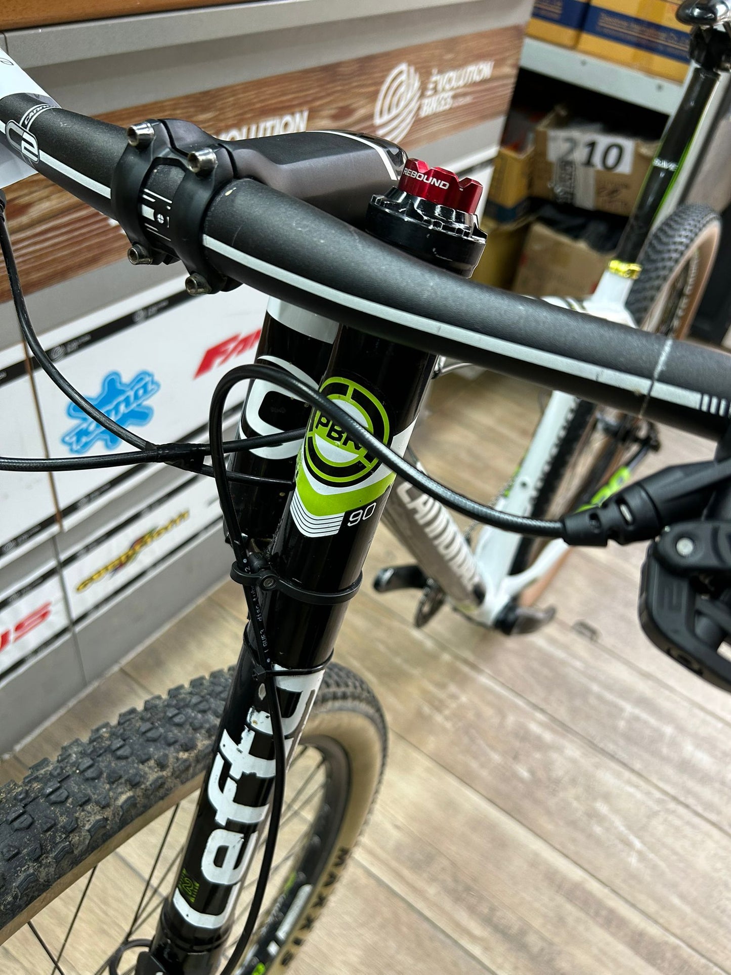 Cannondale F29 Factory Racing Velikost l - Použitá