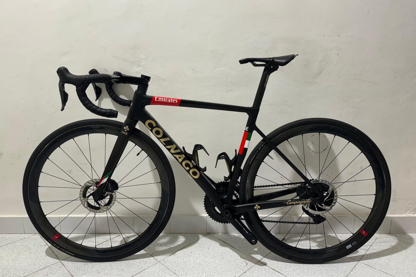 Colnago V3RS Emirates Tamaño 48 - Usado