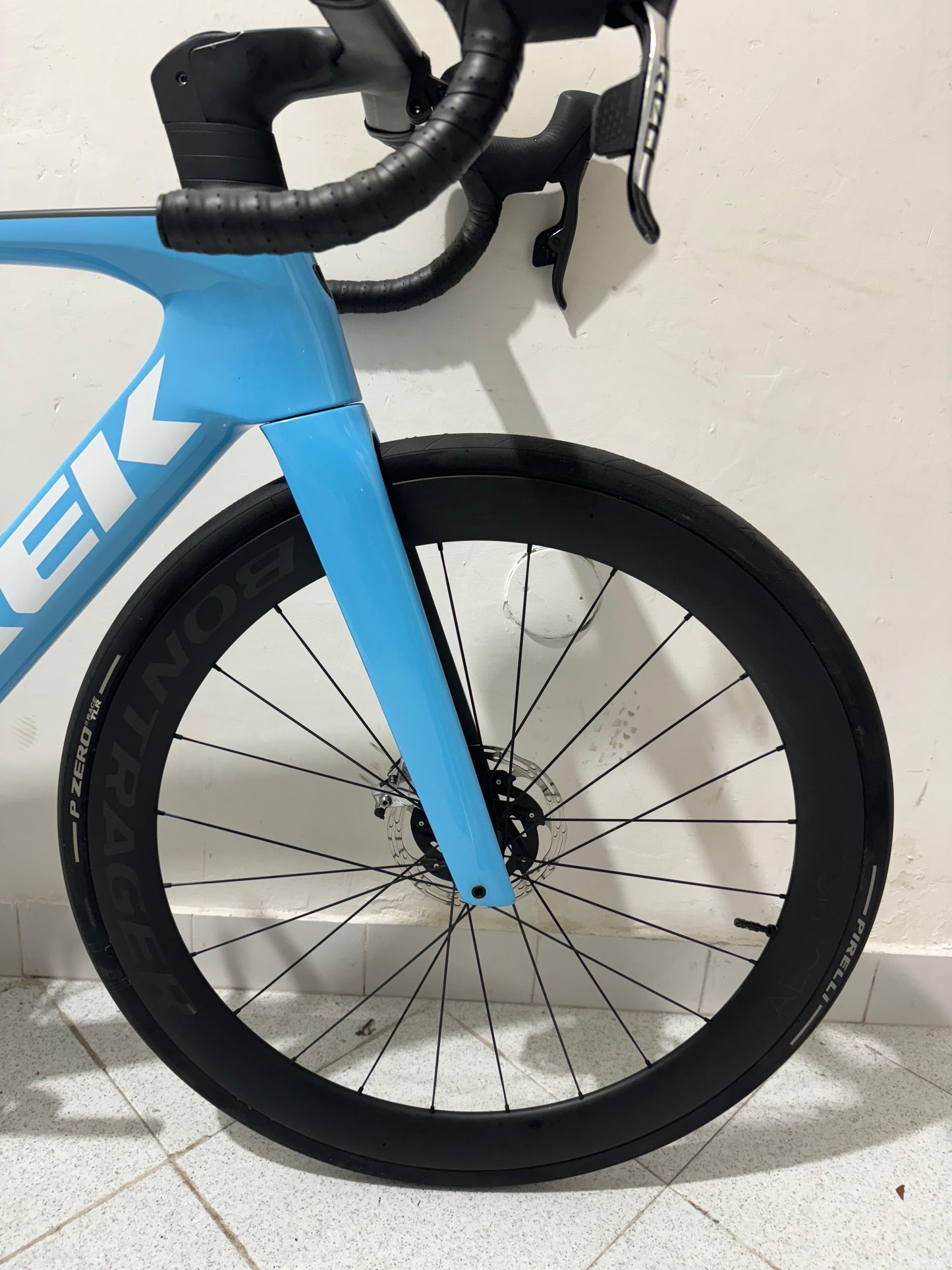 Trek Madone SLR 9 AXS Gen 7 Velikost 56 - Používá se