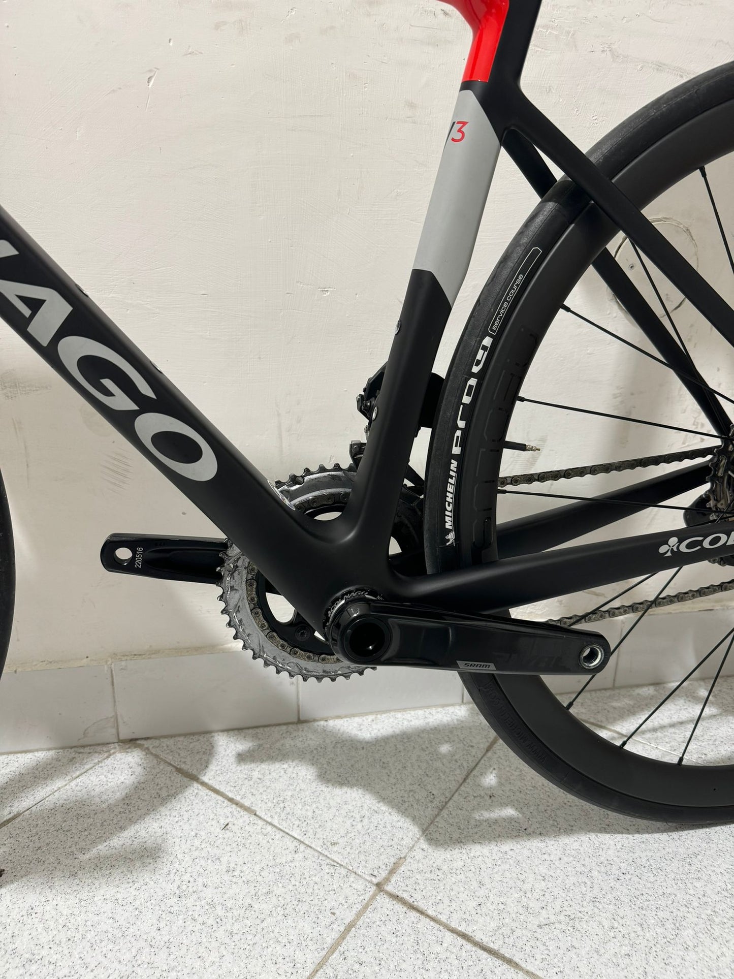 COLNAGO V3 DISC AXS Veľkosť 48s