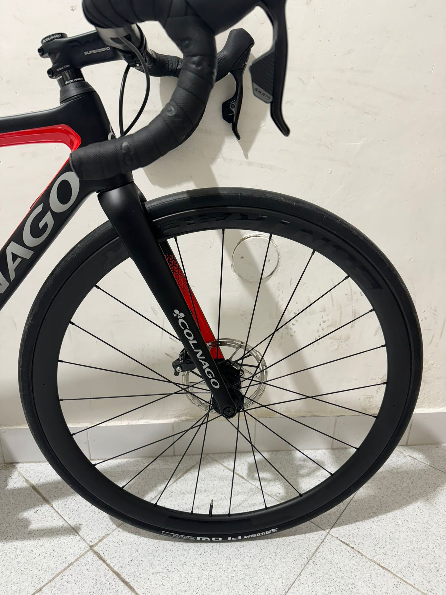 COLNAGO V3 DISC AXS Veľkosť 48s