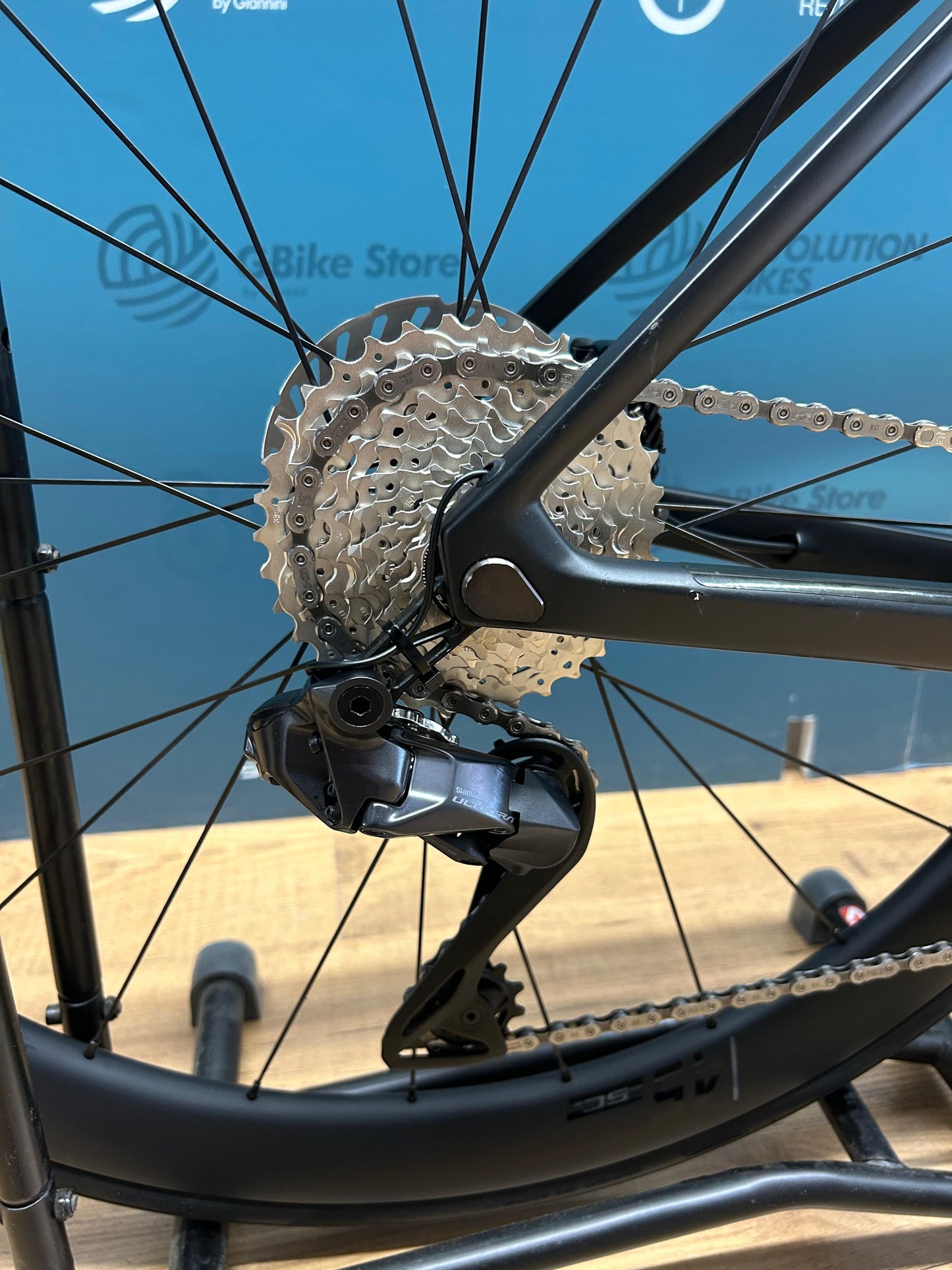 Colnago V4Rs UAE Emirates Taglia 455 - Usata