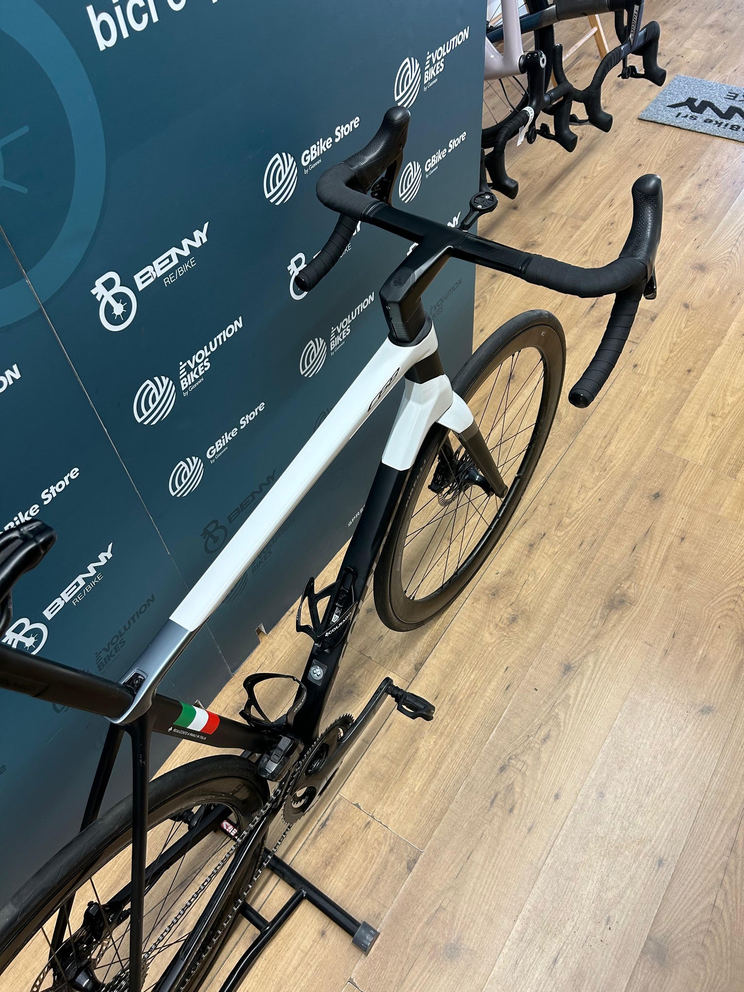 Colnago C68 Campaagnolo Super record Taille sans fil 550 - Utilisé