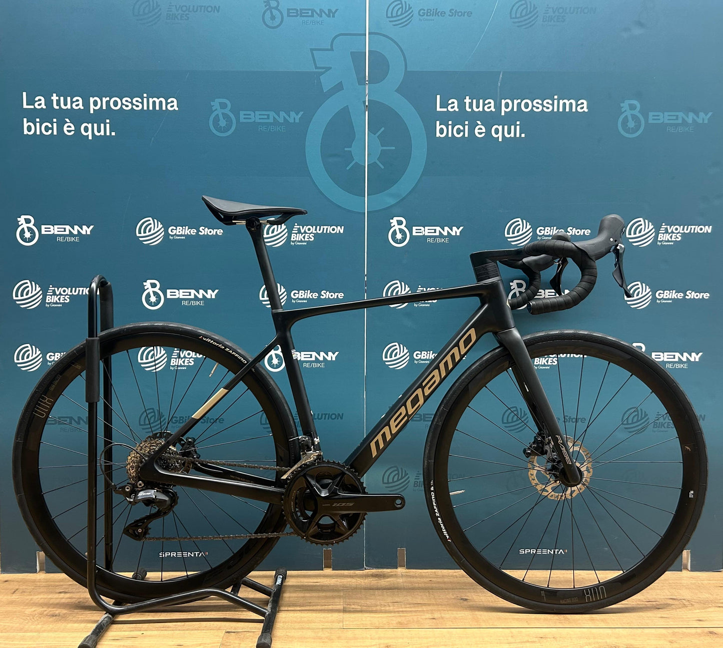 Megamo raise  Size S - Used