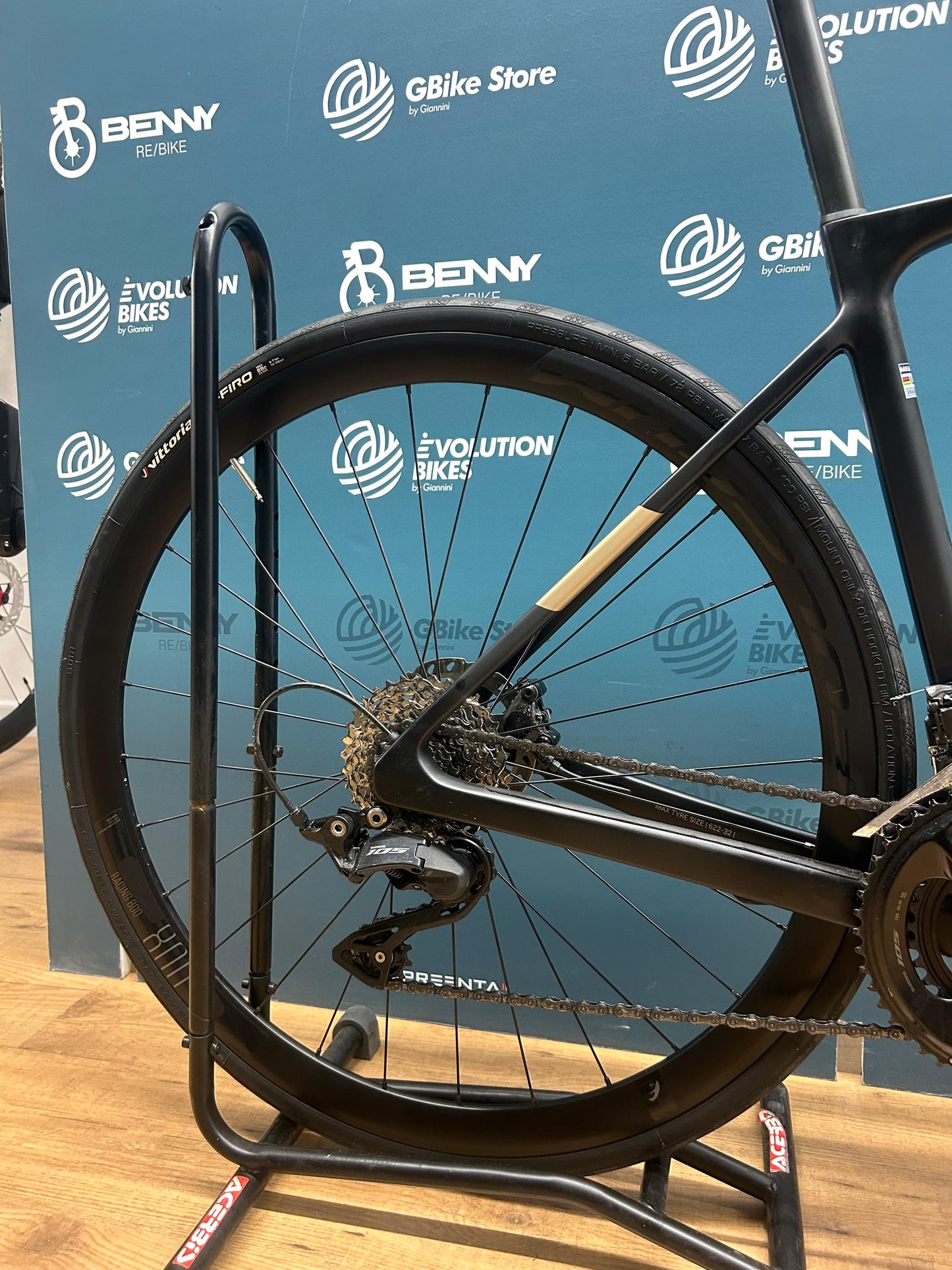 Megamo raise  Size S - Used