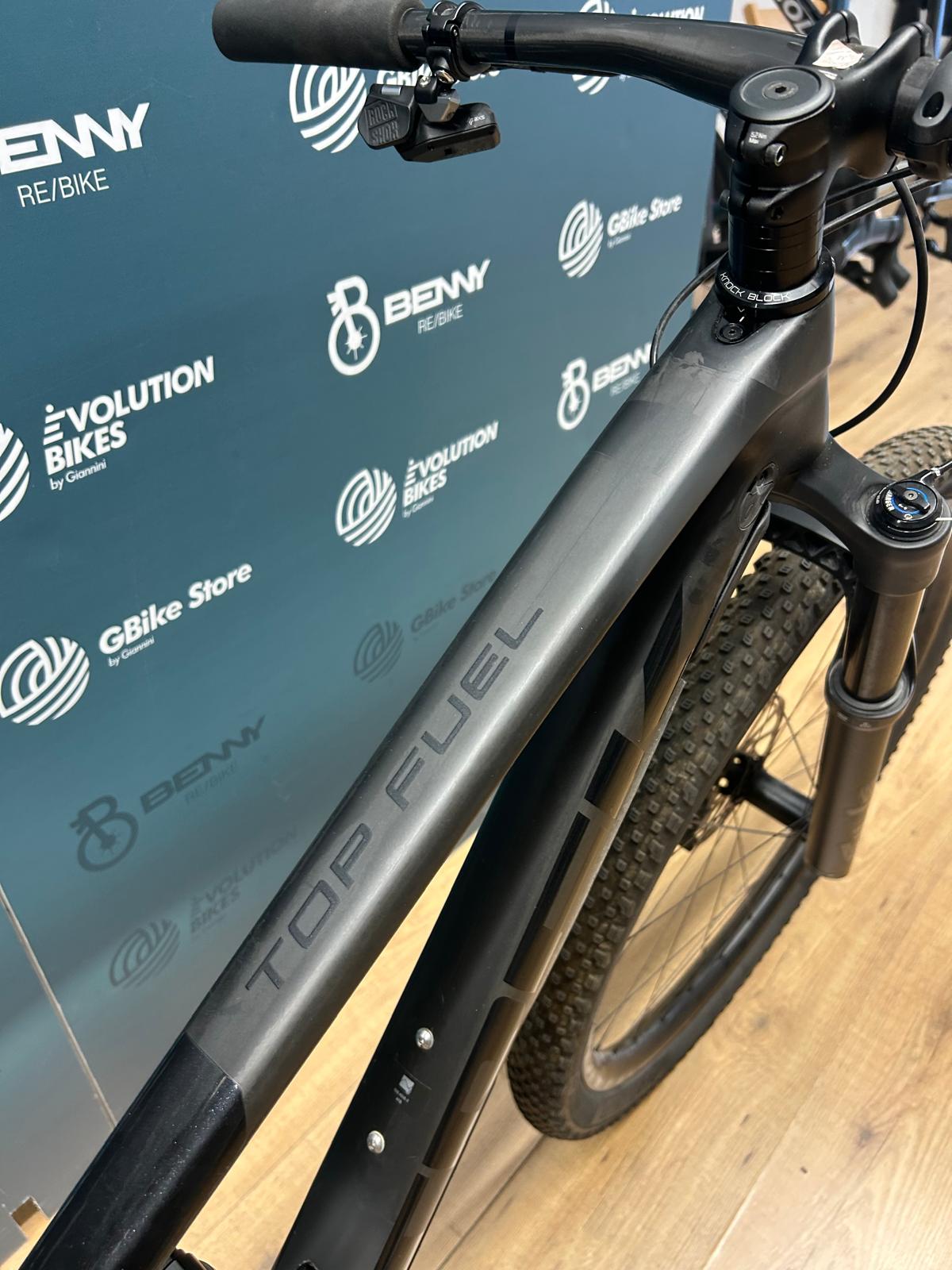 Trek Top Fuel AXS Taglia M - Usata