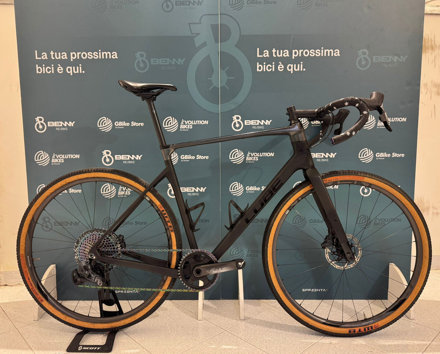 Tamaño de grava Cube Nuroad XL - Usado