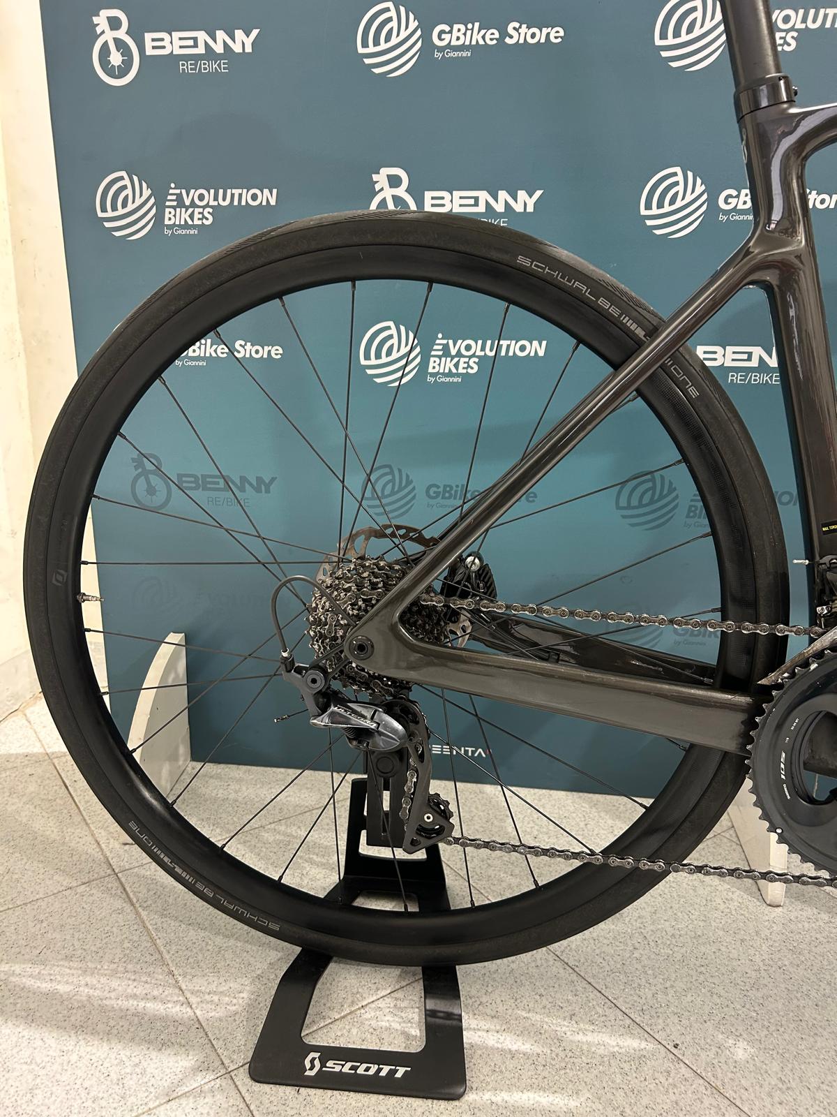 Scott Addict e-Ride 30 Taille M - Utilisé