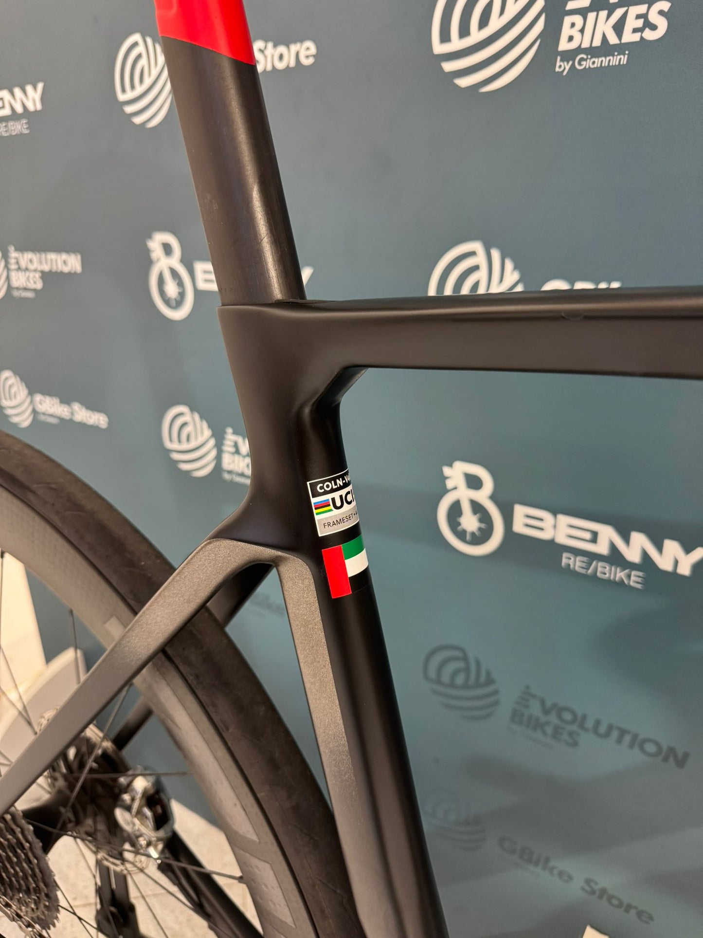 Colnago V4Rs AXS UAE Emirates Tamaño 510 - Usado