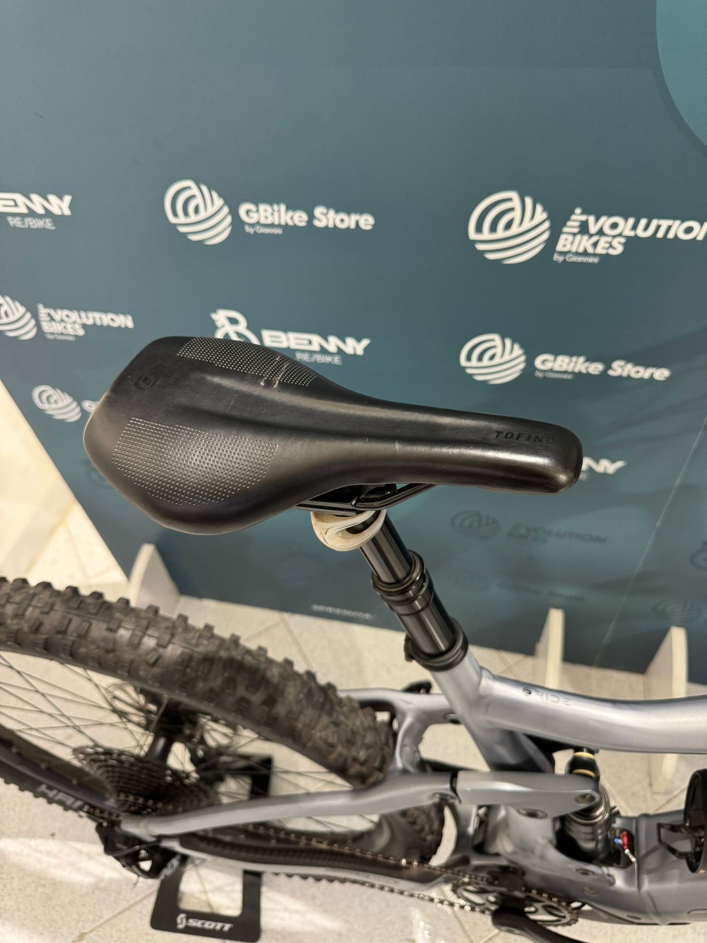 Scott Geniusz eRide 930 w rozmiarze L - Używany