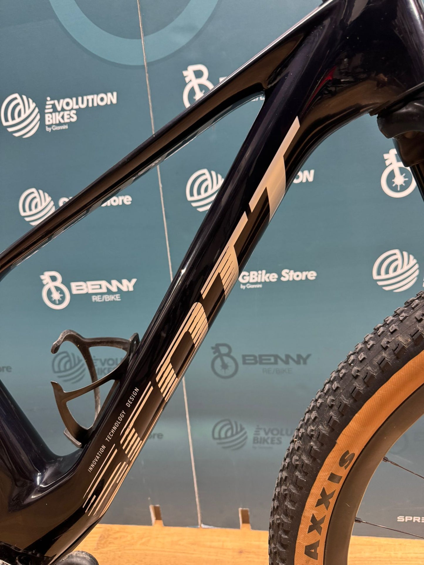 Scott Spark RC Comp XX AXS Rozmiar typu T S - Używany