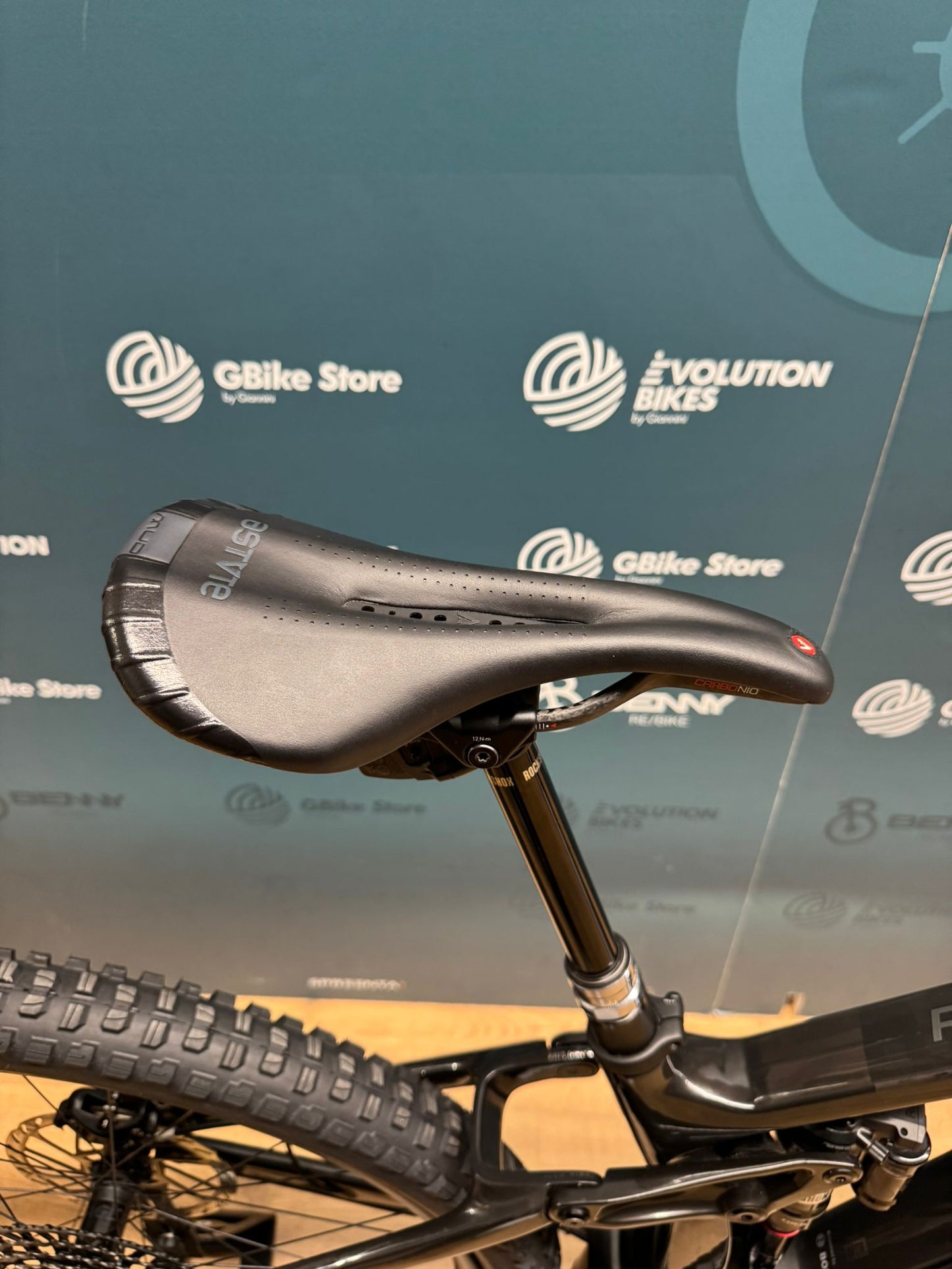 Trek Schiene 9,9 x 0 AXS Größe M - Gebraucht