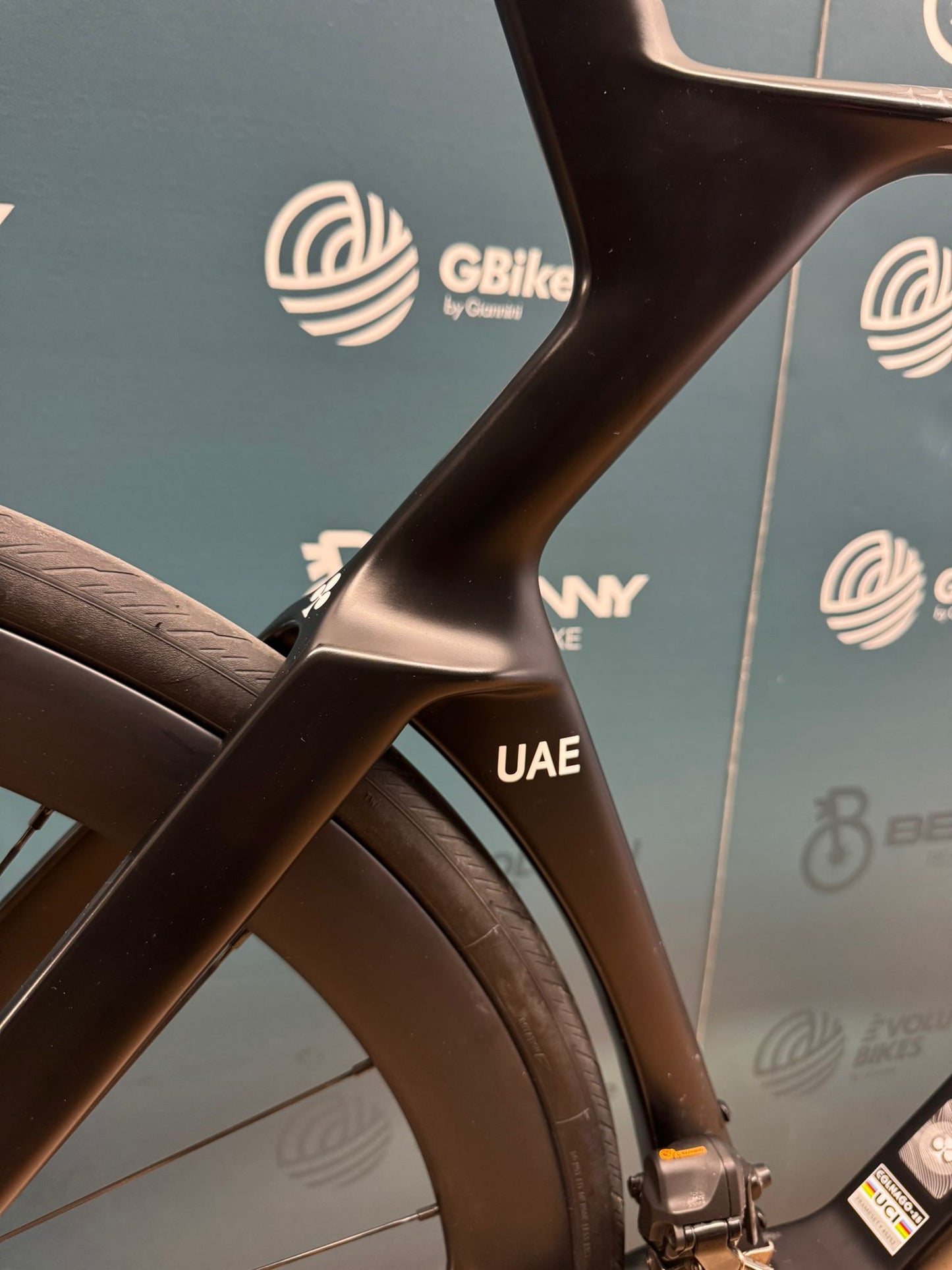 Colnago Y1Rs Dura-Ace Di2 Vision SC45 Tamaño de los EAU M - Usado