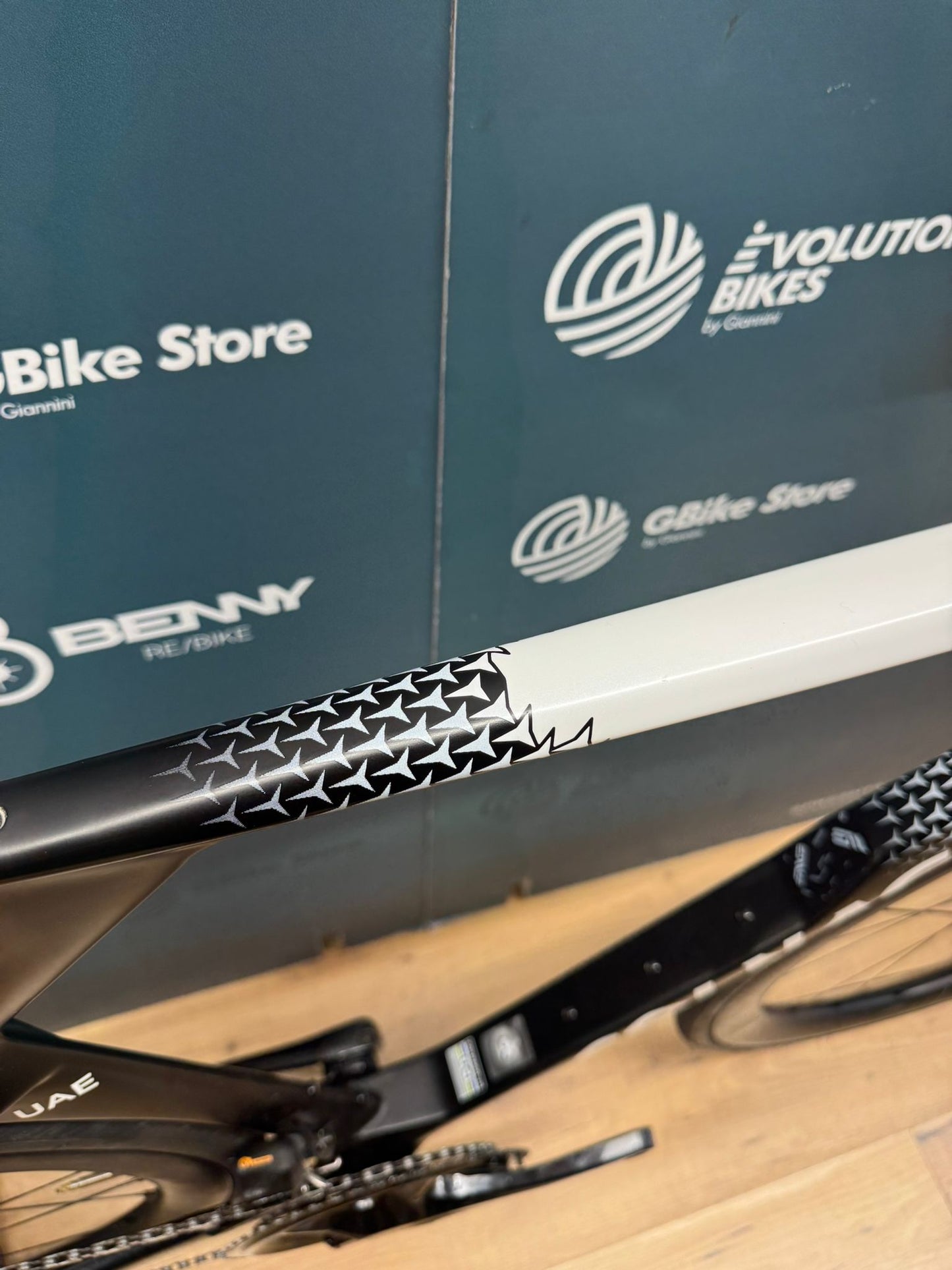 Colnago Y1Rs Dura-Ace Di2 Vision SC45 Tamaño de los EAU M - Usado