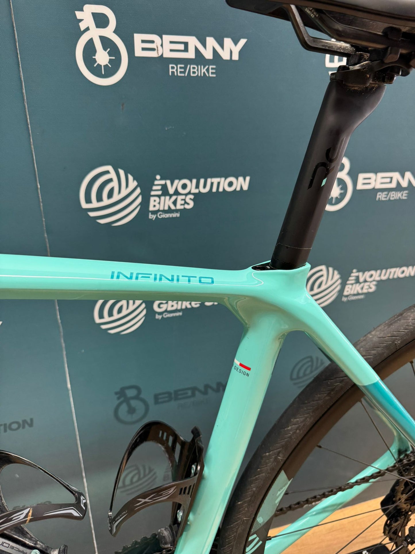 Bianchi Infinito Disc Ultegra Di2 12v Rozmiar 53 - Używany