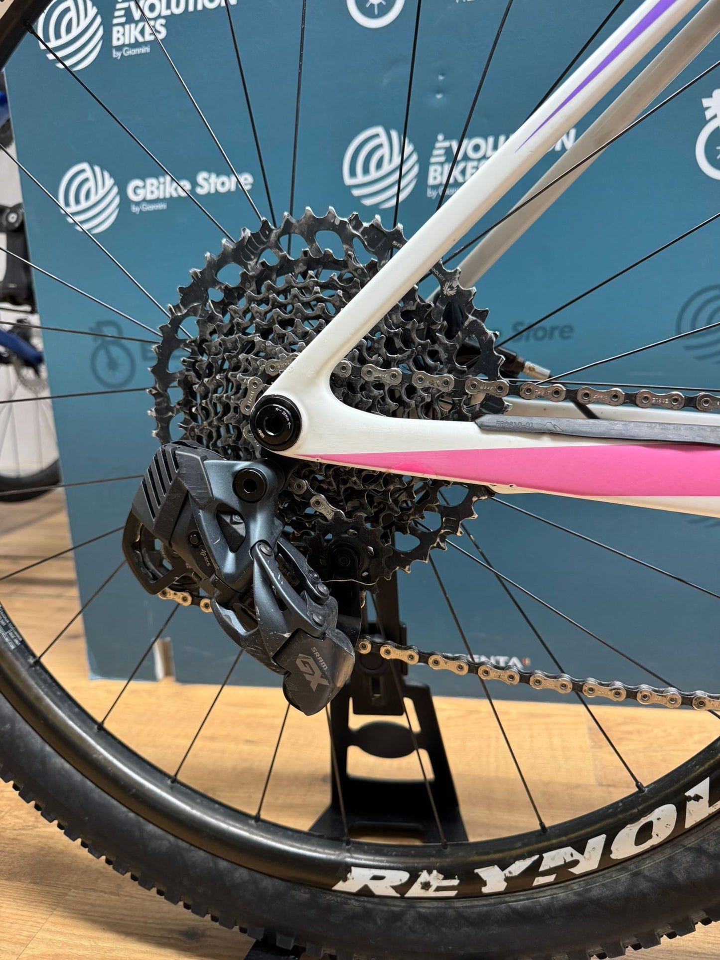 Canyon übersteigt die GX AXS-Größe S - Gebraucht