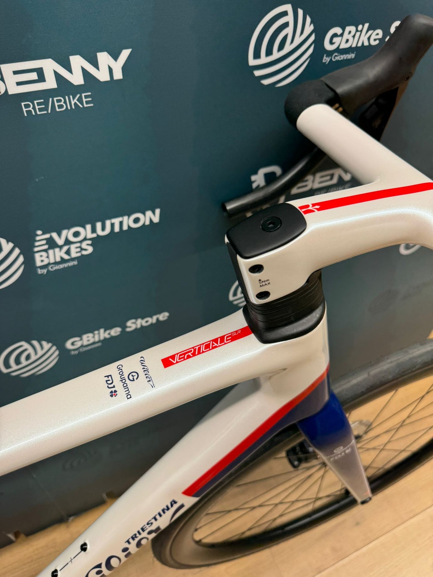 Wilier Verticale Taille du reflex Ultegra Di2 L - Utilisé