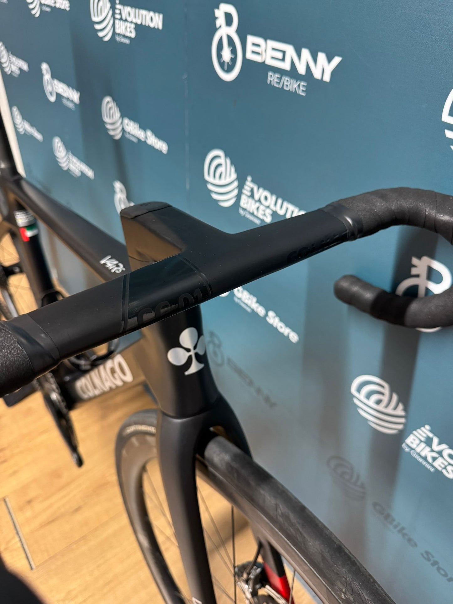 Colnago V4Rs UAE Emirates Red AXS Größe 45,5