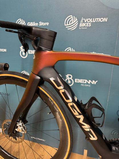 Pinarello Dogma F Rojo E1 AXS 12v Tamaño 51.5 - Usado