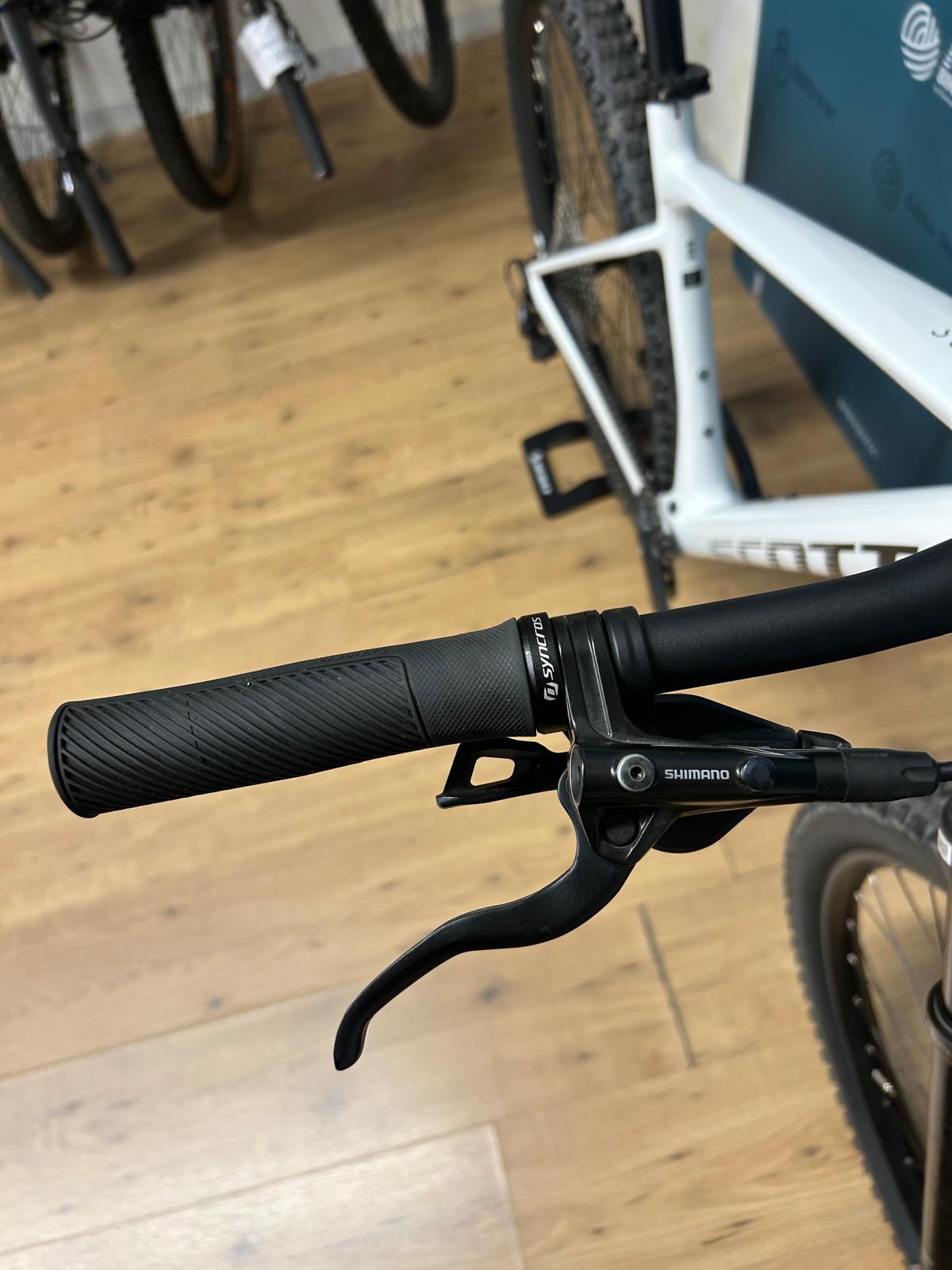 Scott Scale 930  Size L - Used