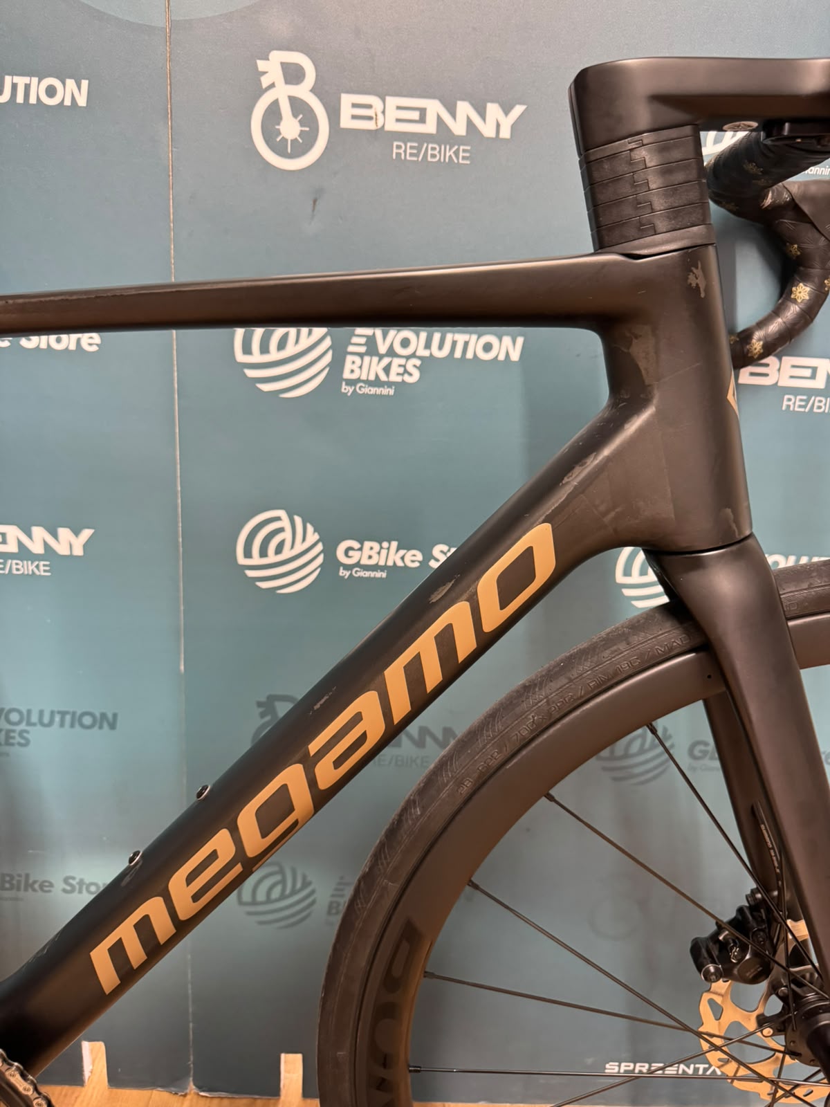 Megamo Raise 15 Disc Di2 Taglia L - Usata