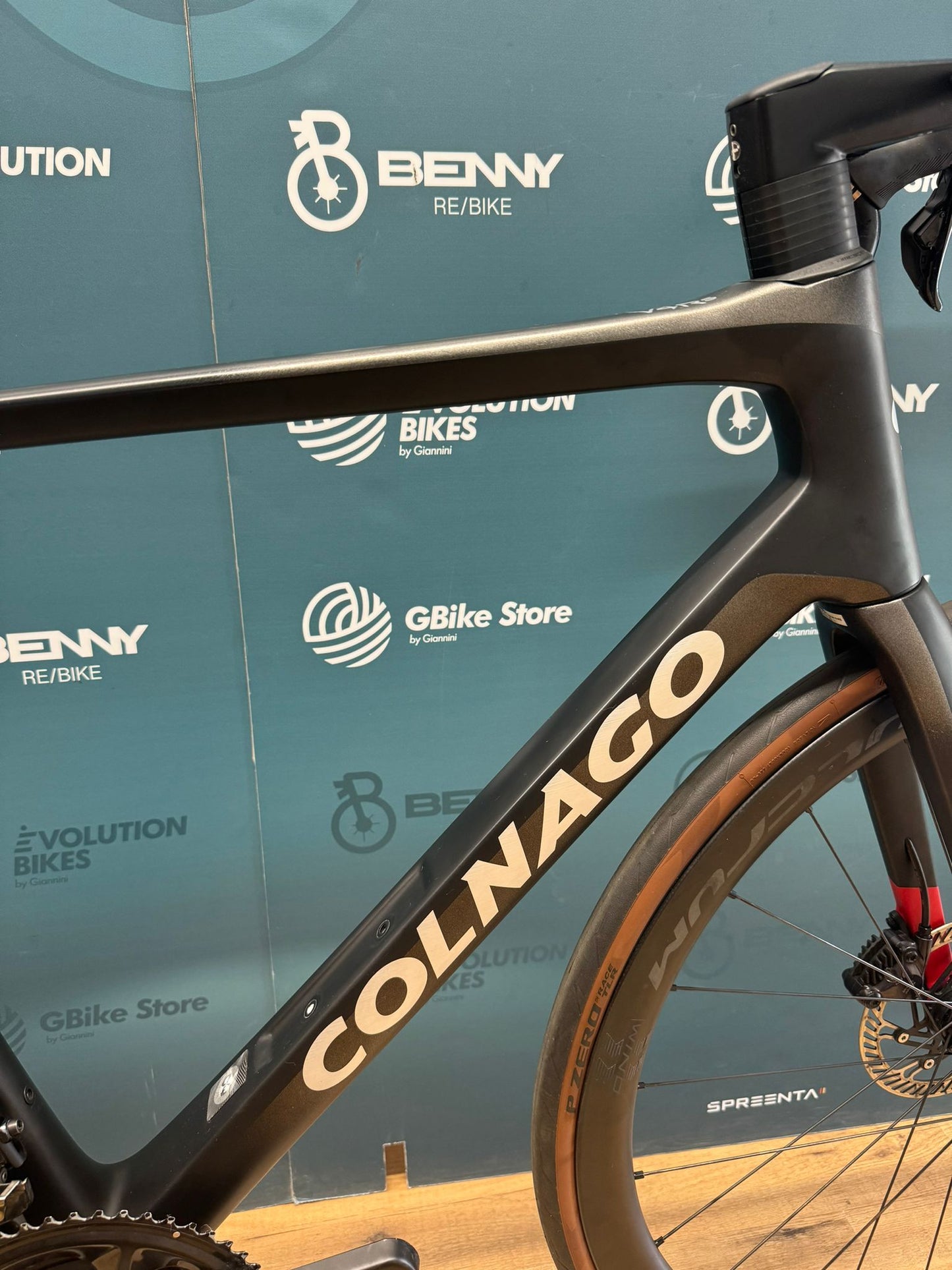 Colnago V4RS VAE Emirates Größe 530 - verwendet