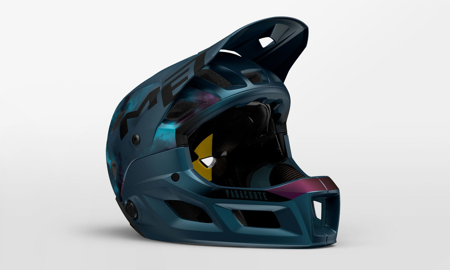 Met Parachute McR Mips 2023 helmet